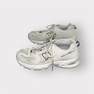 New Balance 530 Cream Trainers Men’s Size US 6.5 Sporty Athleisure Shoes Gym